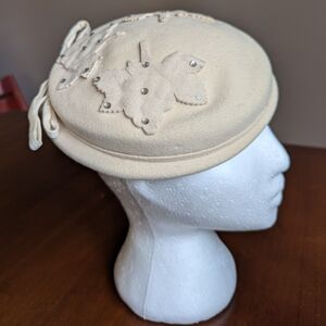 vintage IVORY WOOL tilt HAT 1950's 50's